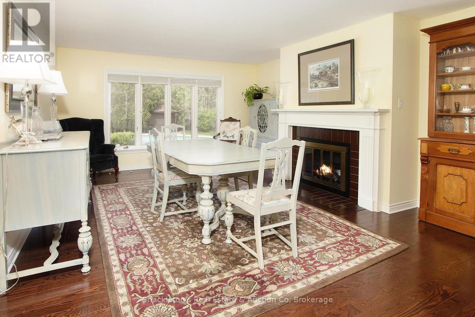 258 WINDERMERE COURT EAST Image 13