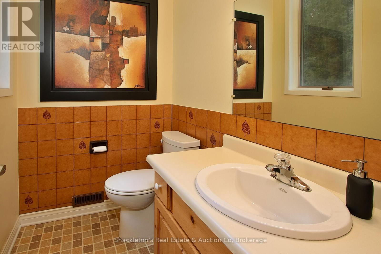 258 WINDERMERE COURT EAST Image 18