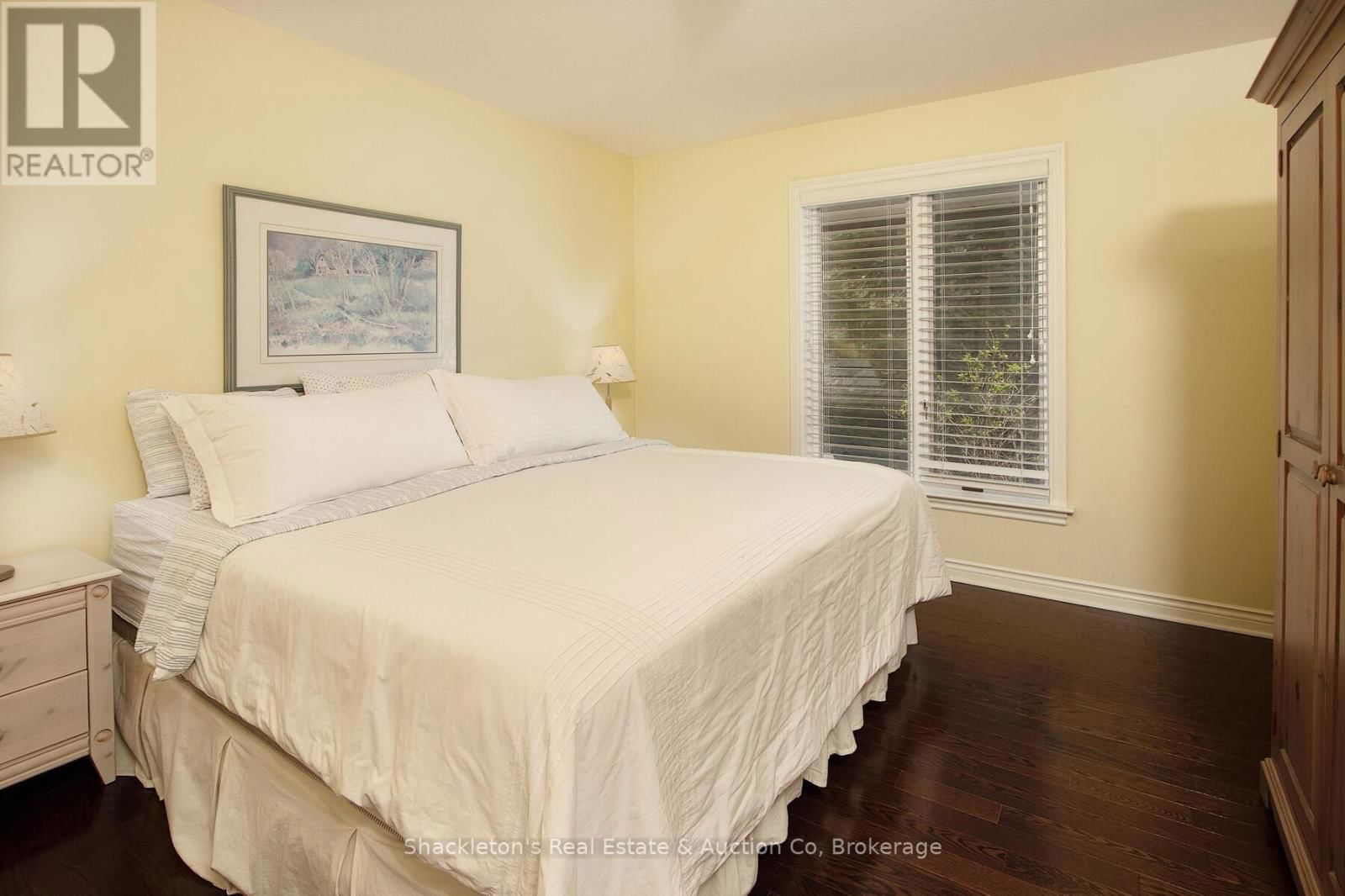 258 WINDERMERE COURT EAST Image 25