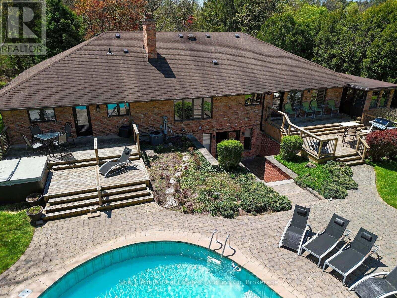 258 WINDERMERE COURT EAST Image 36