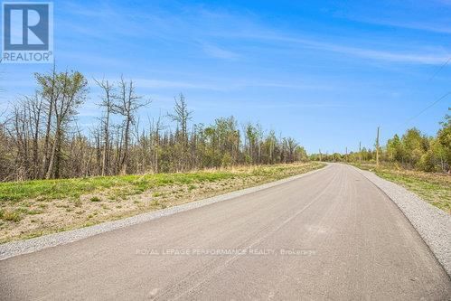 7 MCDONELL CRESCENT Image 10