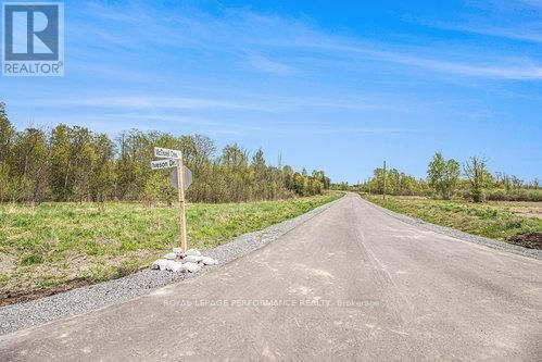 7 MCDONELL CRESCENT Image 12