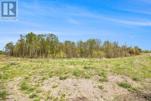 7 MCDONELL CRESCENT Image 13