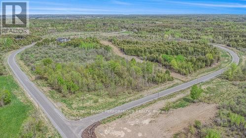 7 MCDONELL CRESCENT Image 4