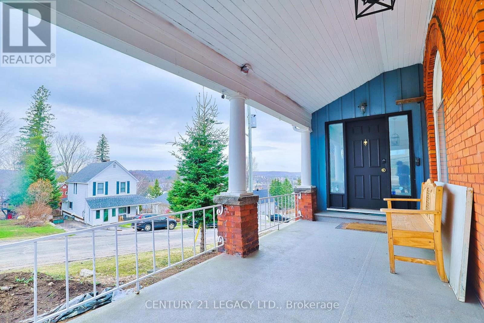 23 LANSDOWNE STREET WEST Image 1