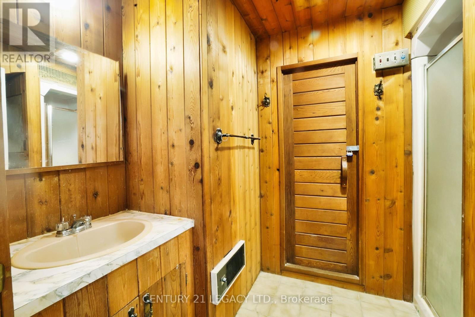 23 LANSDOWNE STREET WEST Image 45