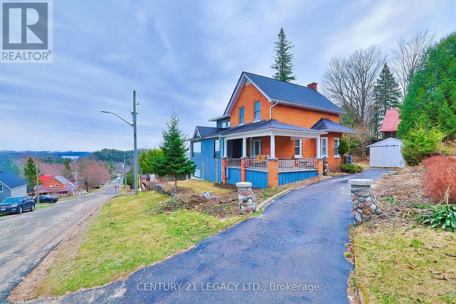 23 LANSDOWNE STREET WEST Image 6