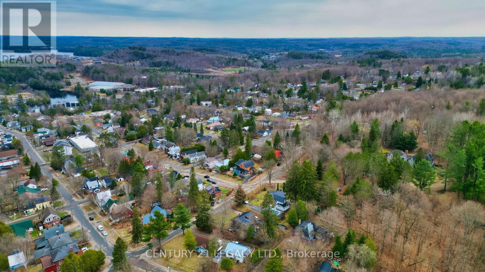 23 LANSDOWNE STREET WEST Image 9