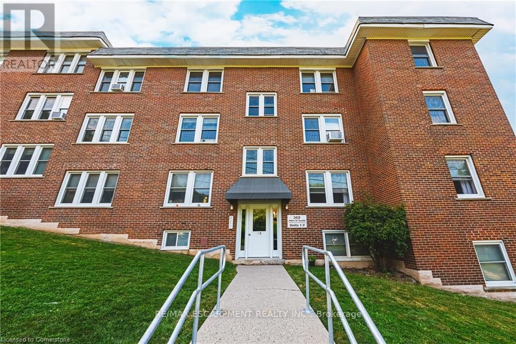 4 - 362 JOHN STREET SOUTH Image 1