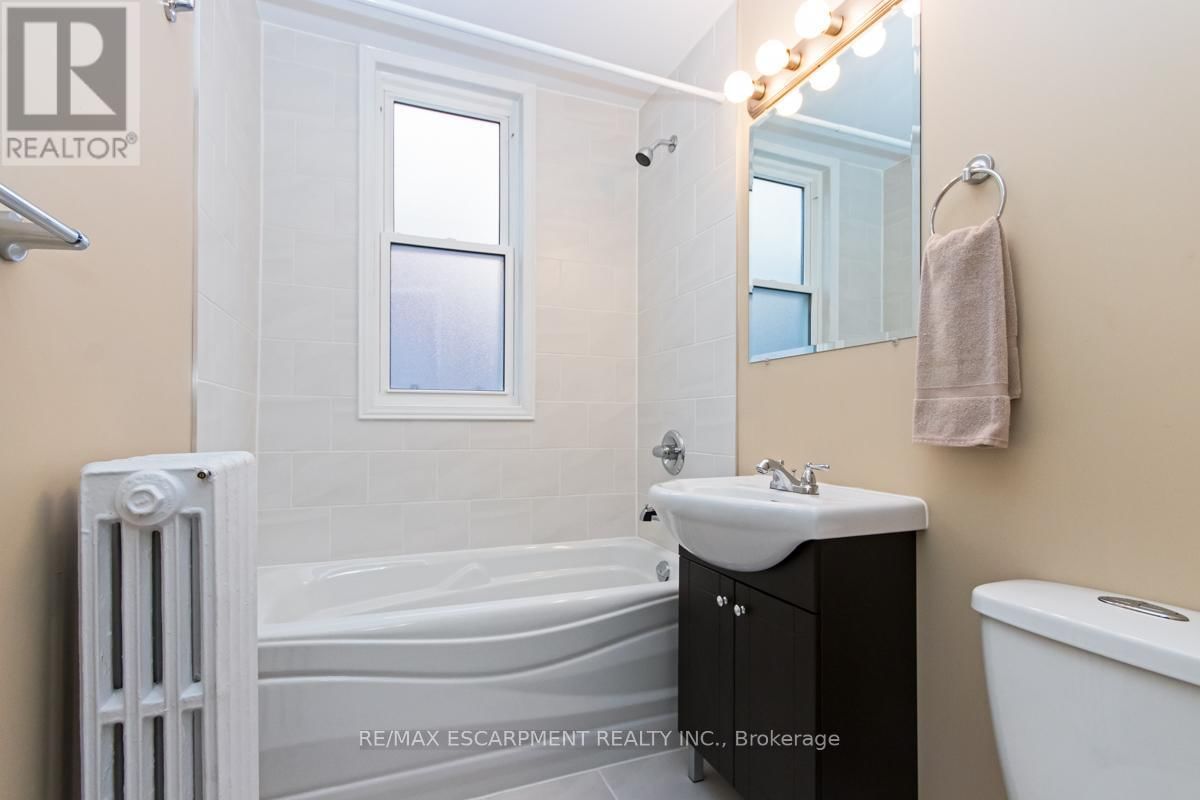 4 - 362 JOHN STREET SOUTH Image 21