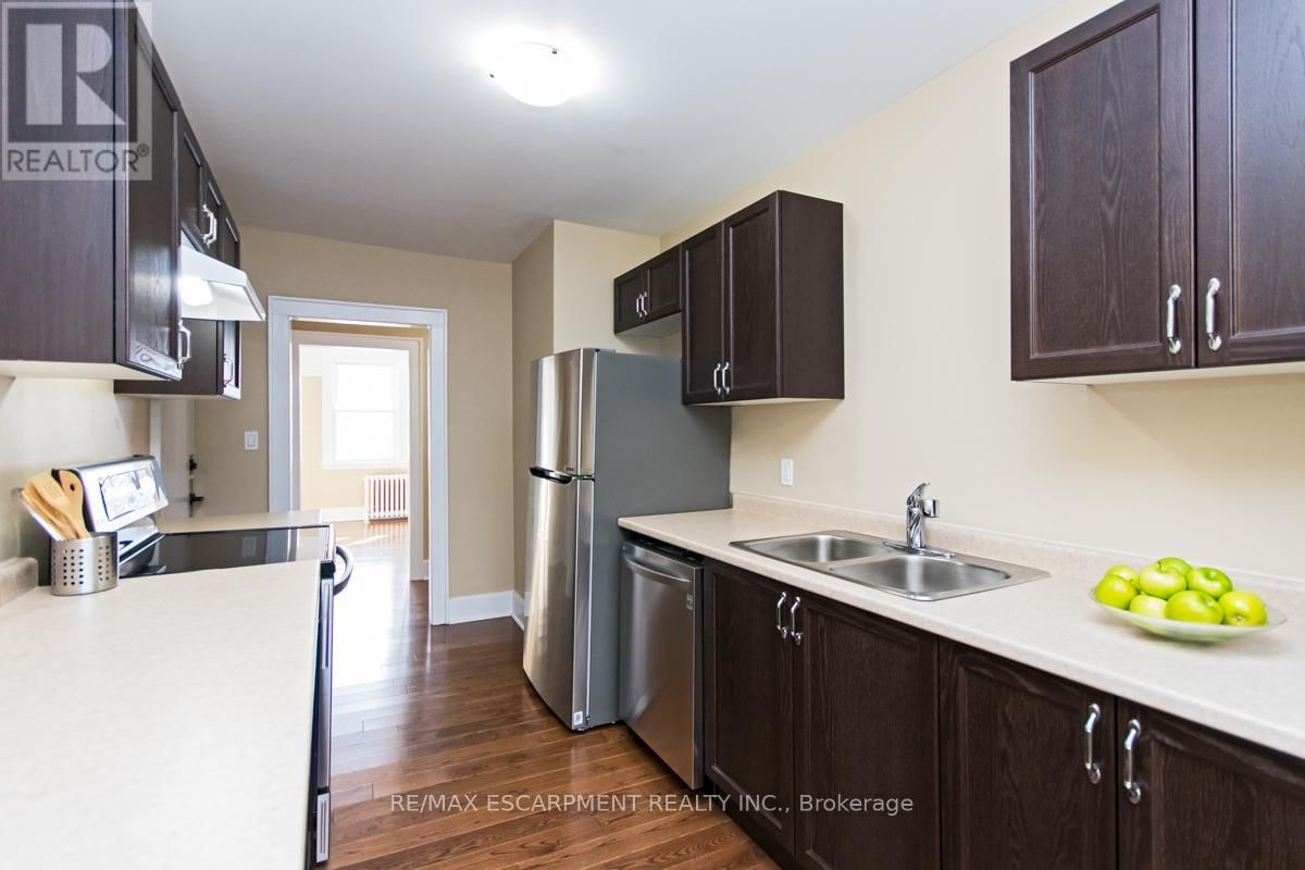 4 - 362 JOHN STREET SOUTH Image 6