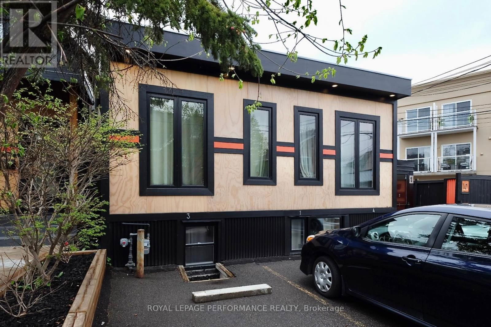 10 SHERBROOKE AVENUE Image 1