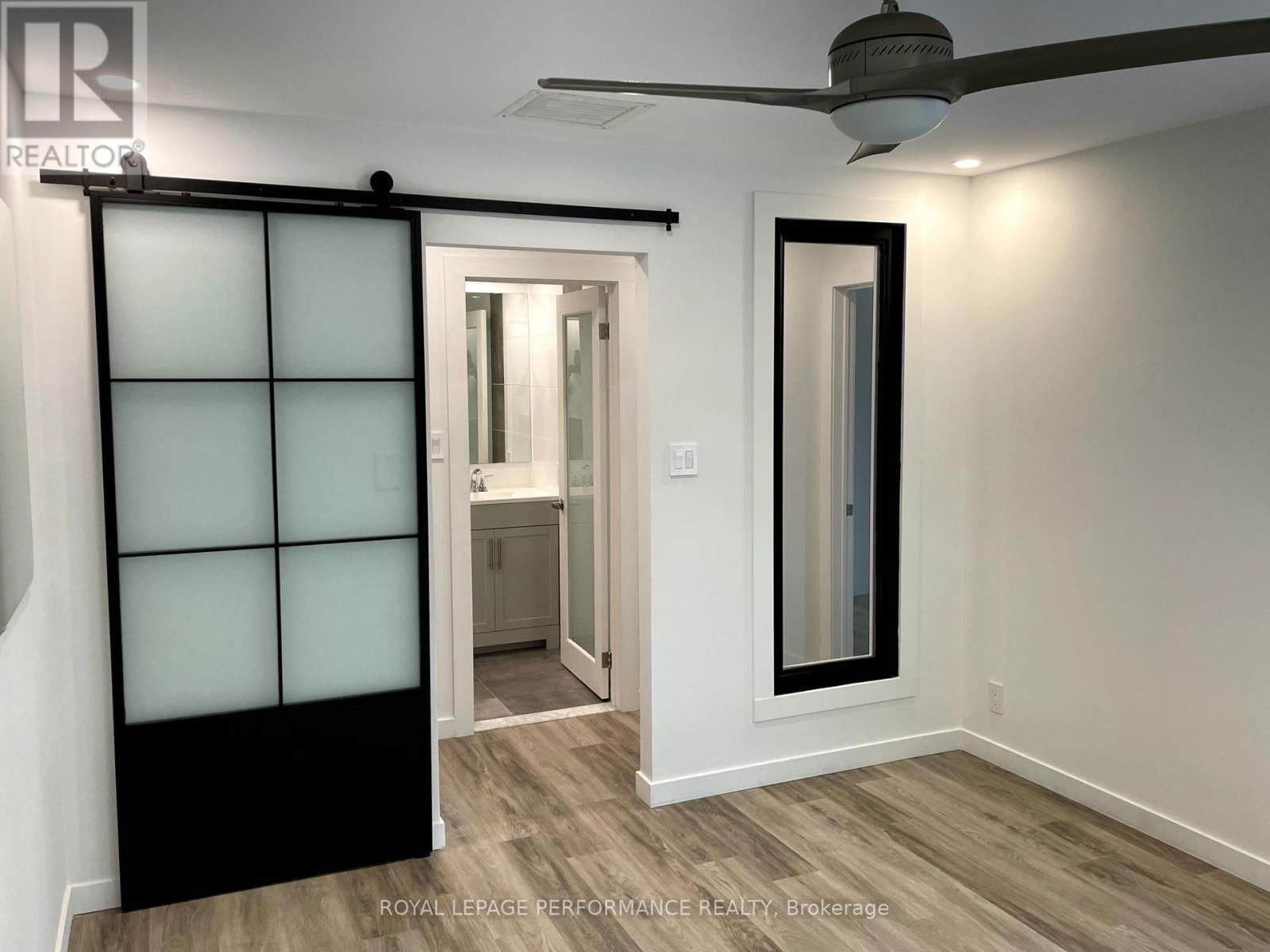 10 SHERBROOKE AVENUE Image 19