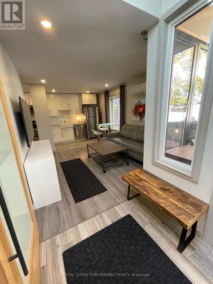 10 SHERBROOKE AVENUE Image 22