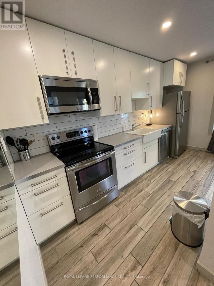 10 SHERBROOKE AVENUE Image 23