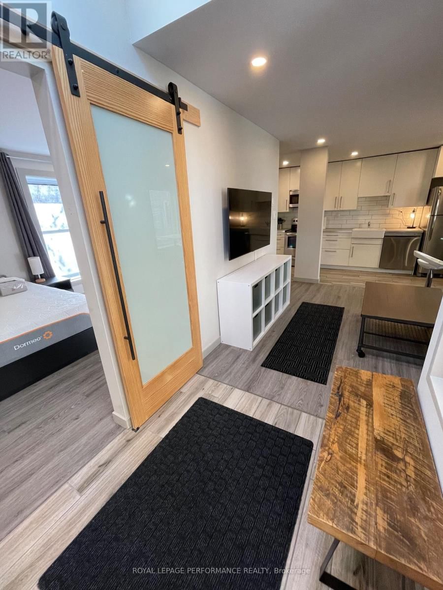 10 SHERBROOKE AVENUE Image 27