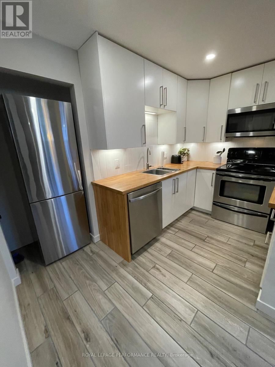 10 SHERBROOKE AVENUE Image 4