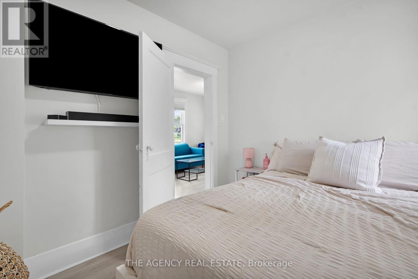 166 GILES STREET Image 20