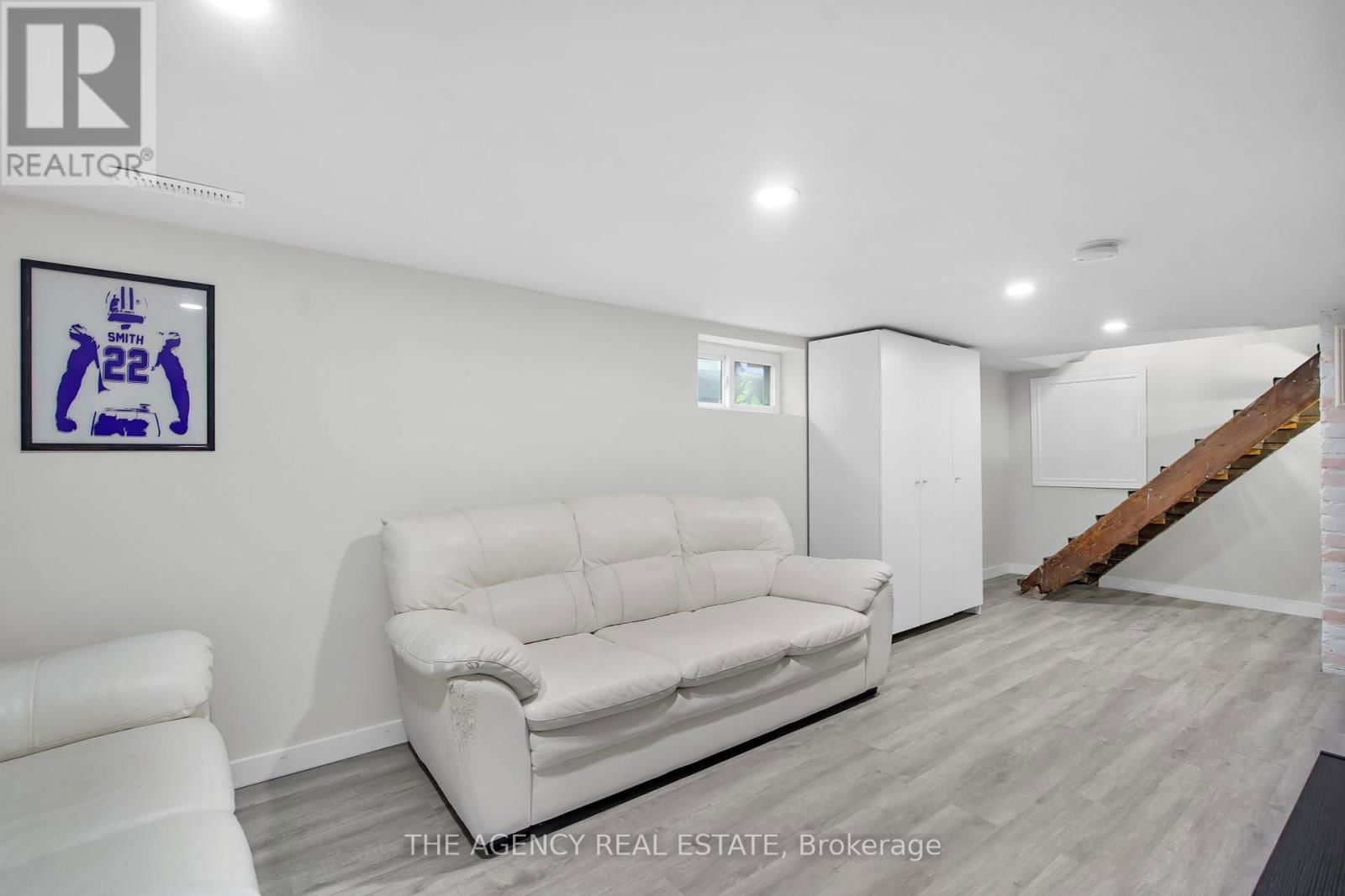166 GILES STREET Image 27