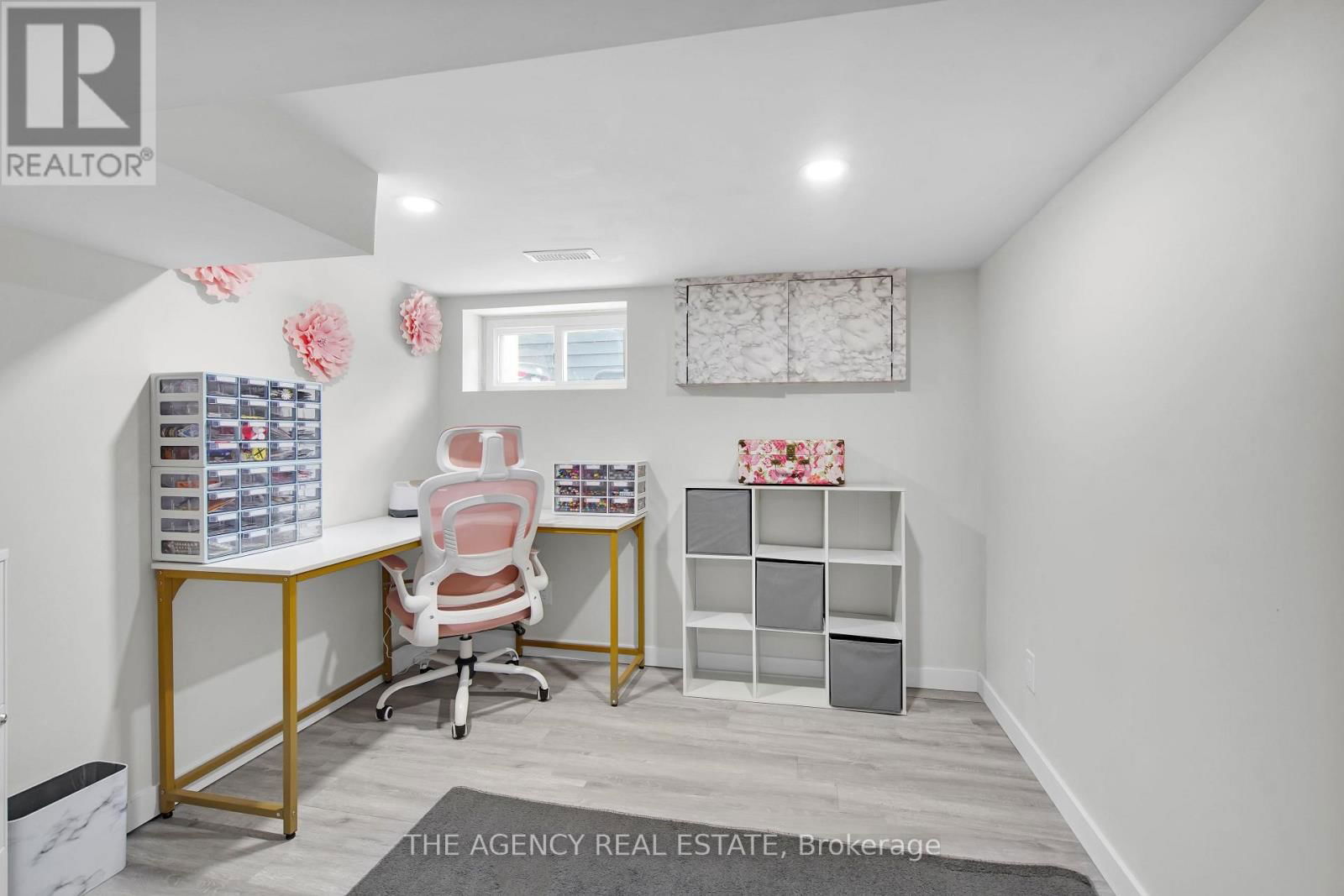 166 GILES STREET Image 28