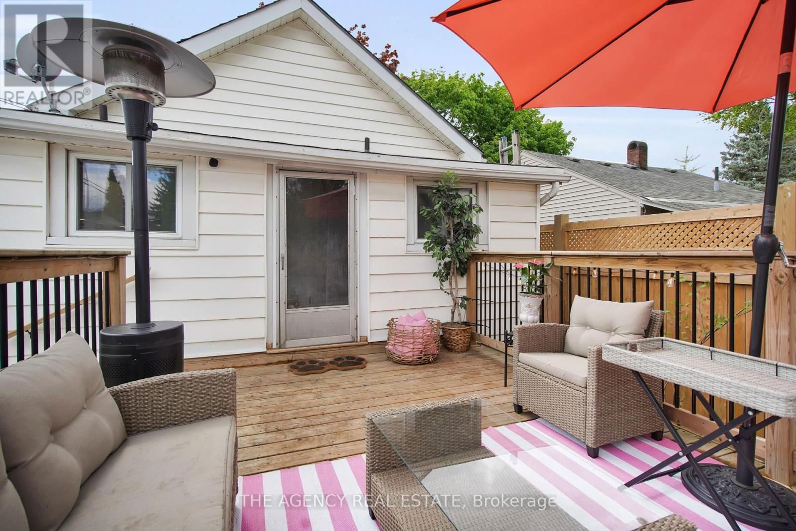 166 GILES STREET Image 32