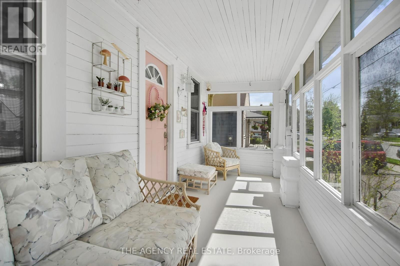 166 GILES STREET Image 7