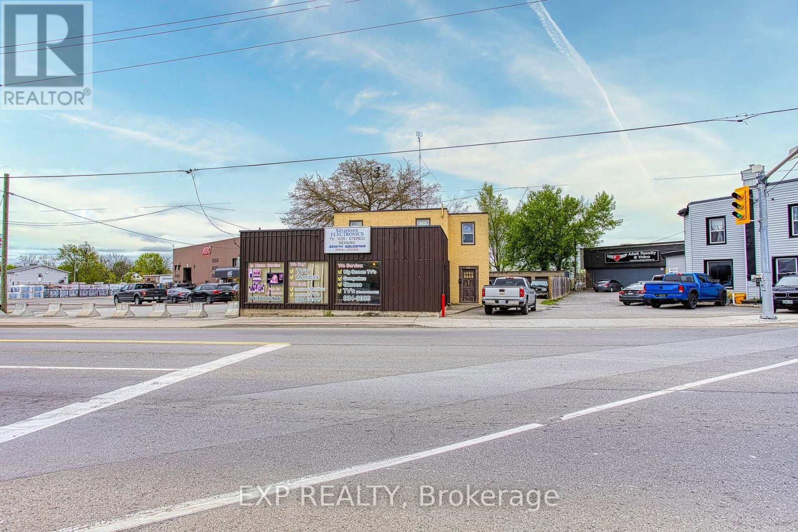 230 WELLAND AVENUE Image 1