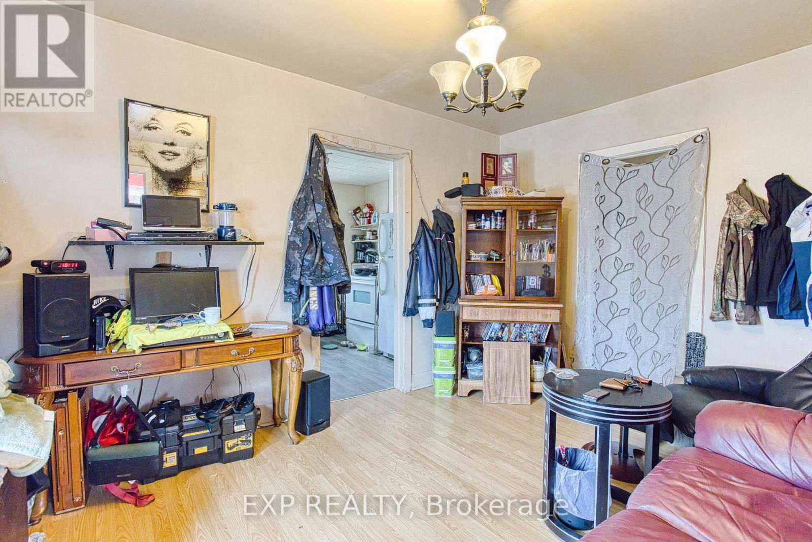230 WELLAND AVENUE Image 3