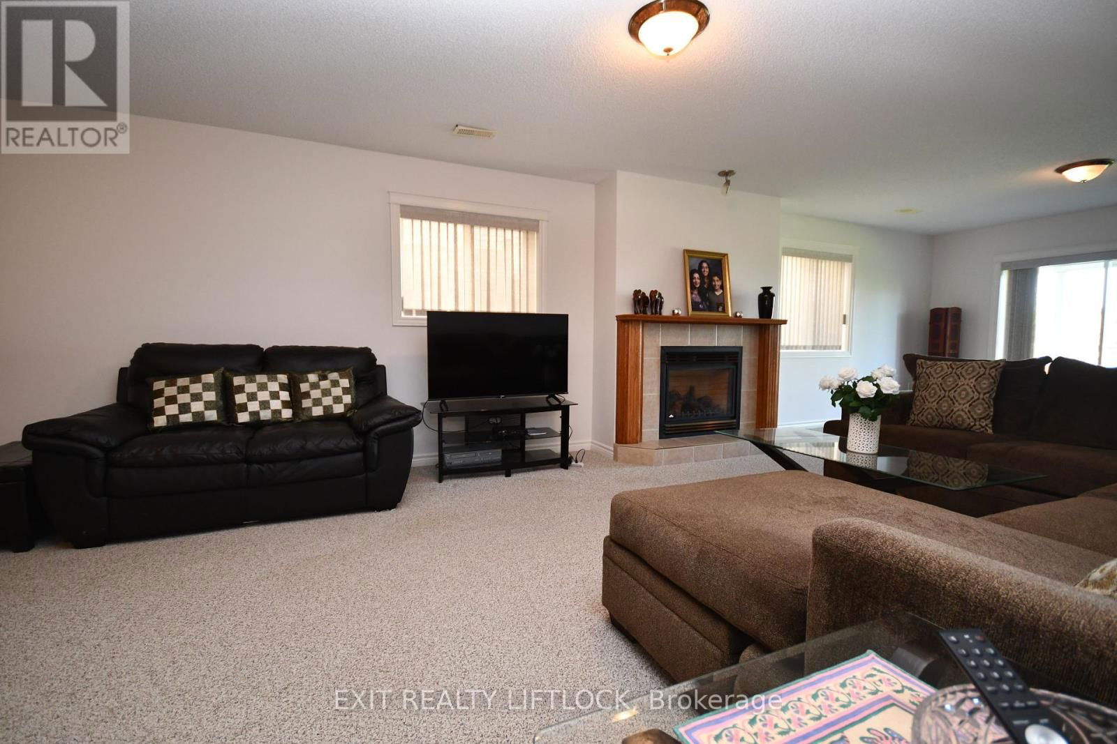 1724 GLENFOREST BOULEVARD Image 23