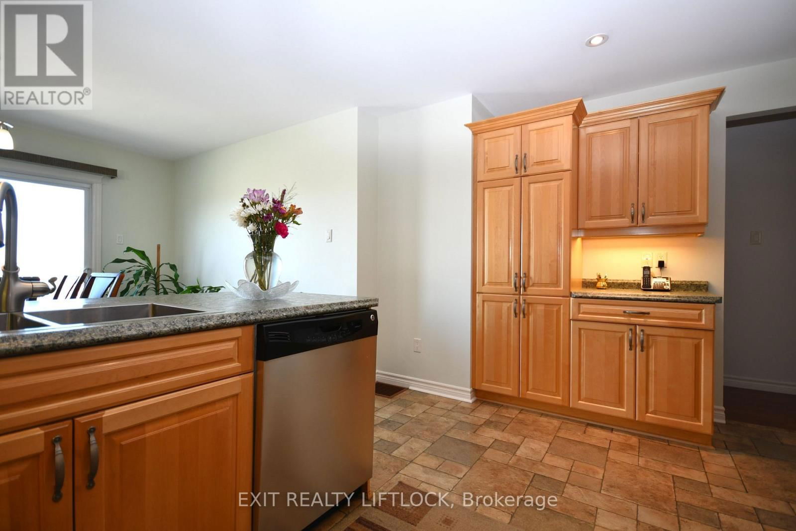 1724 GLENFOREST BOULEVARD Image 9