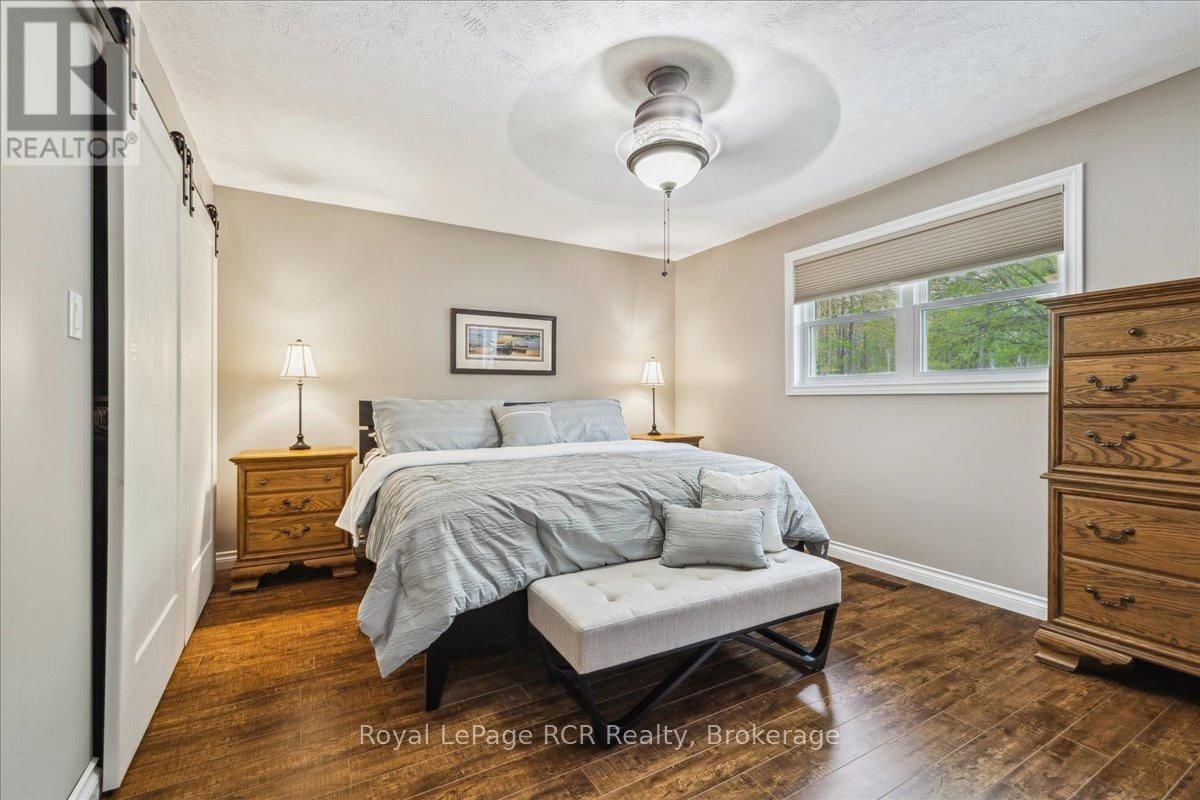 103488 GREY 18 ROAD Image 19