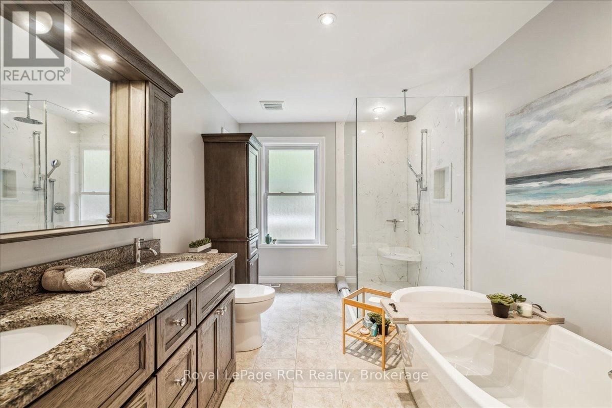 103488 GREY 18 ROAD Image 21