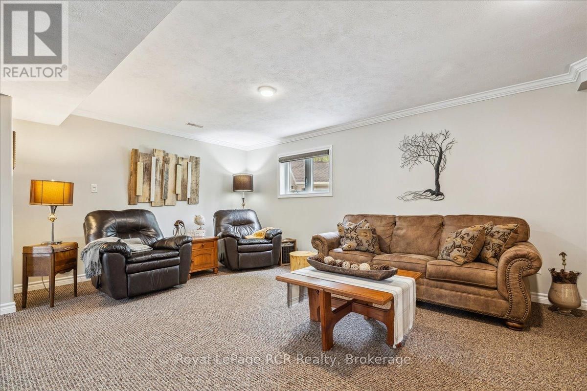 103488 GREY 18 ROAD Image 33