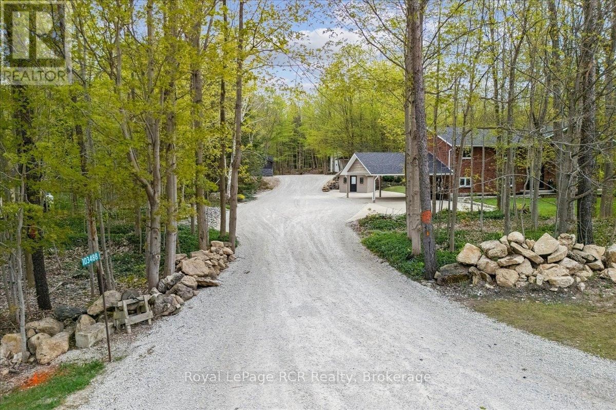 103488 GREY 18 ROAD Image 4