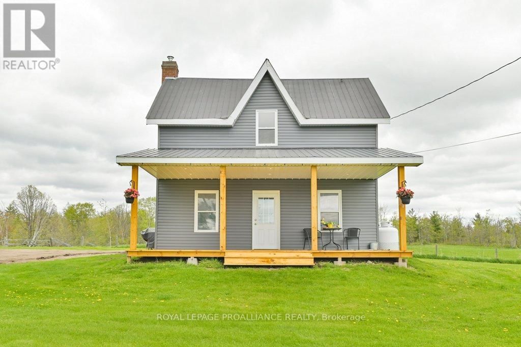 878 BARRY ROAD Image 2