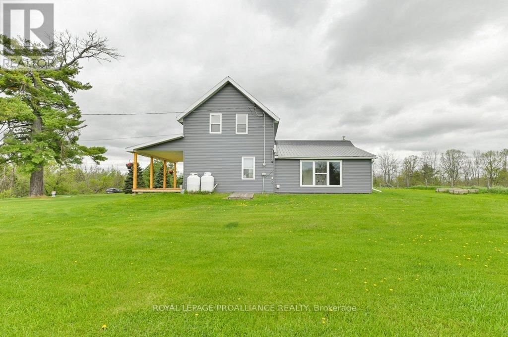 878 BARRY ROAD Image 34