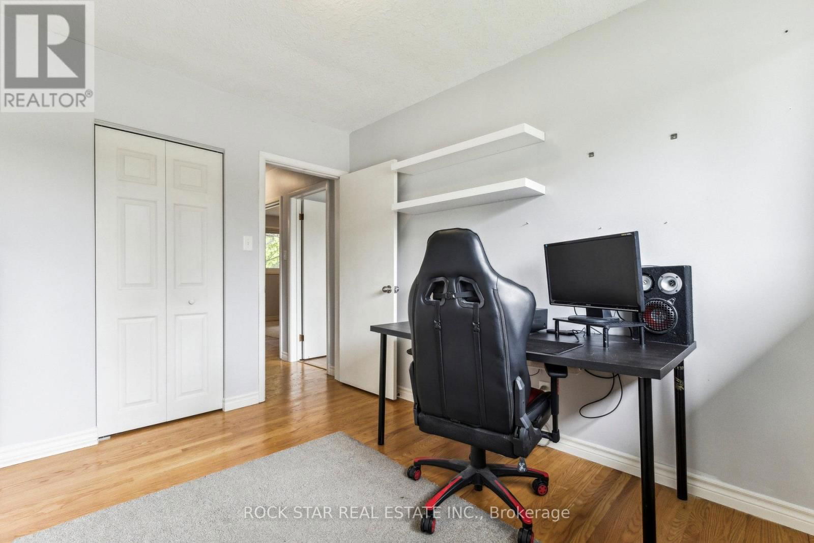 130 HUDSON CRESCENT Image 18