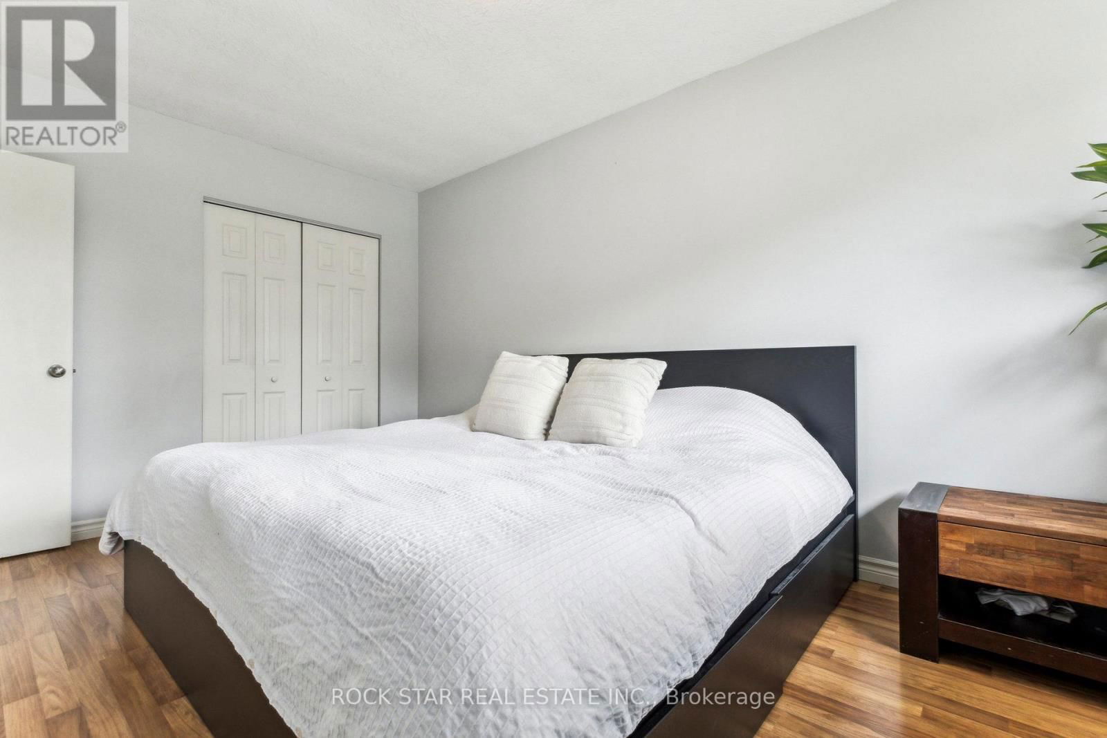 130 HUDSON CRESCENT Image 20