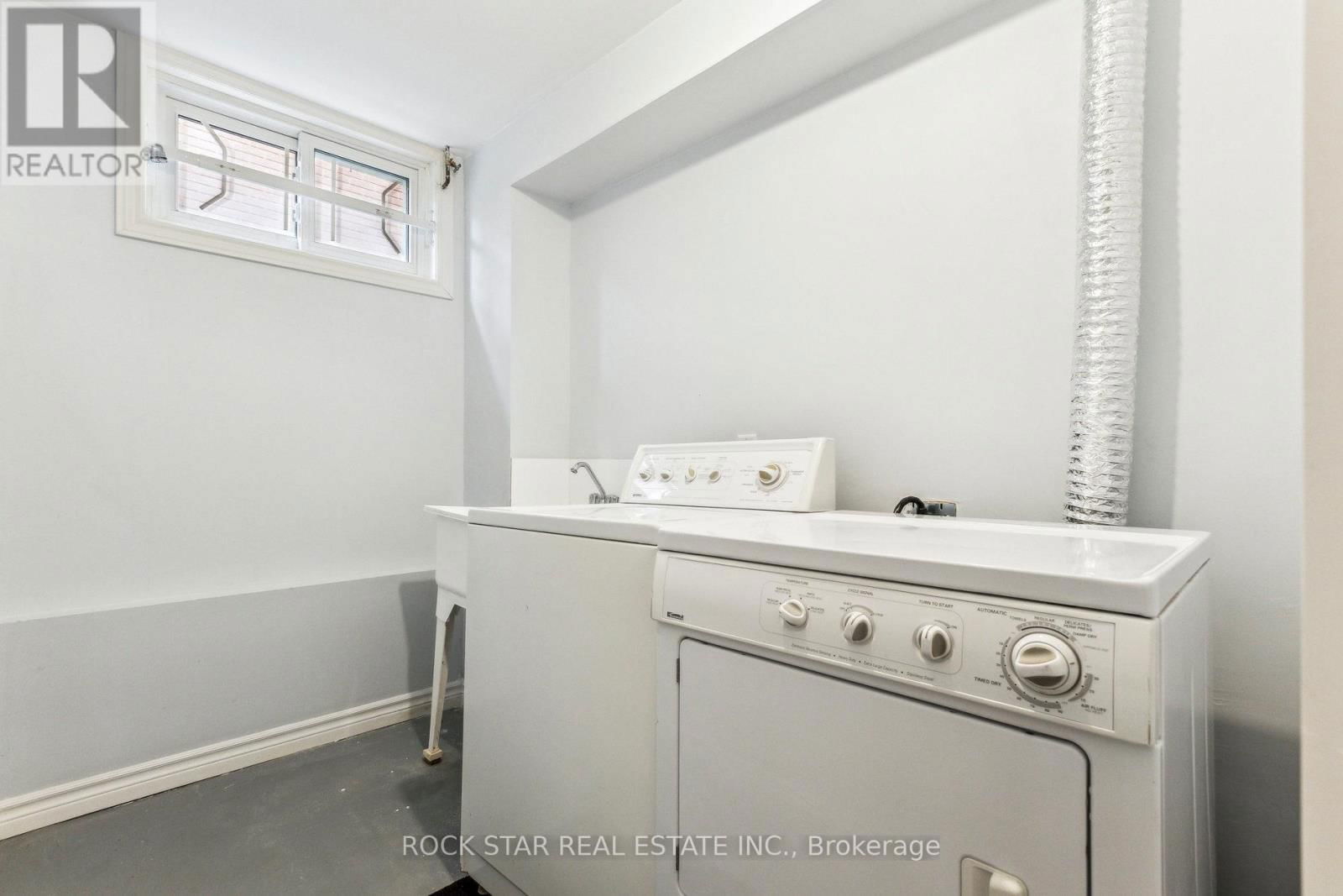 130 HUDSON CRESCENT Image 26
