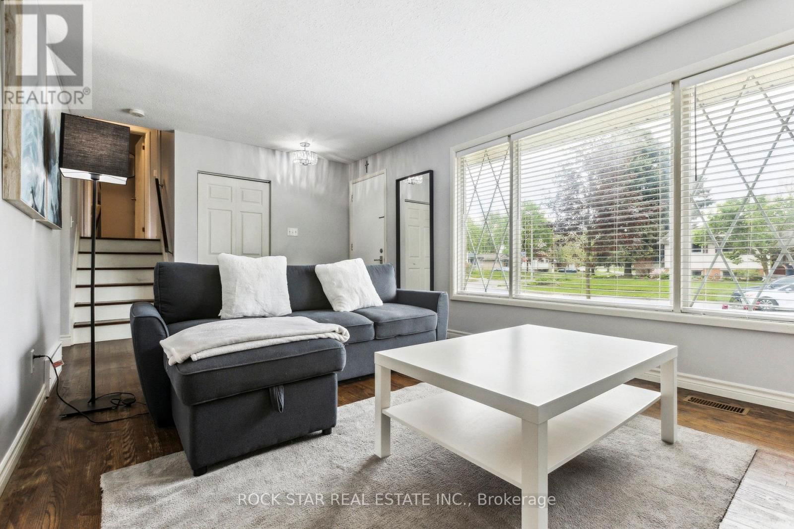 130 HUDSON CRESCENT Image 6