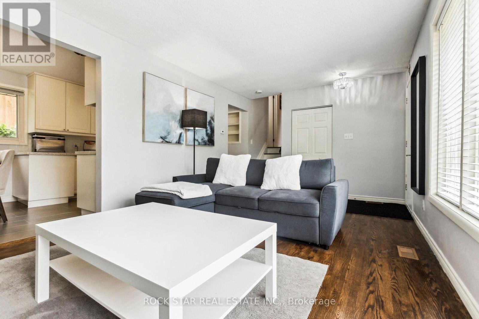 130 HUDSON CRESCENT Image 7