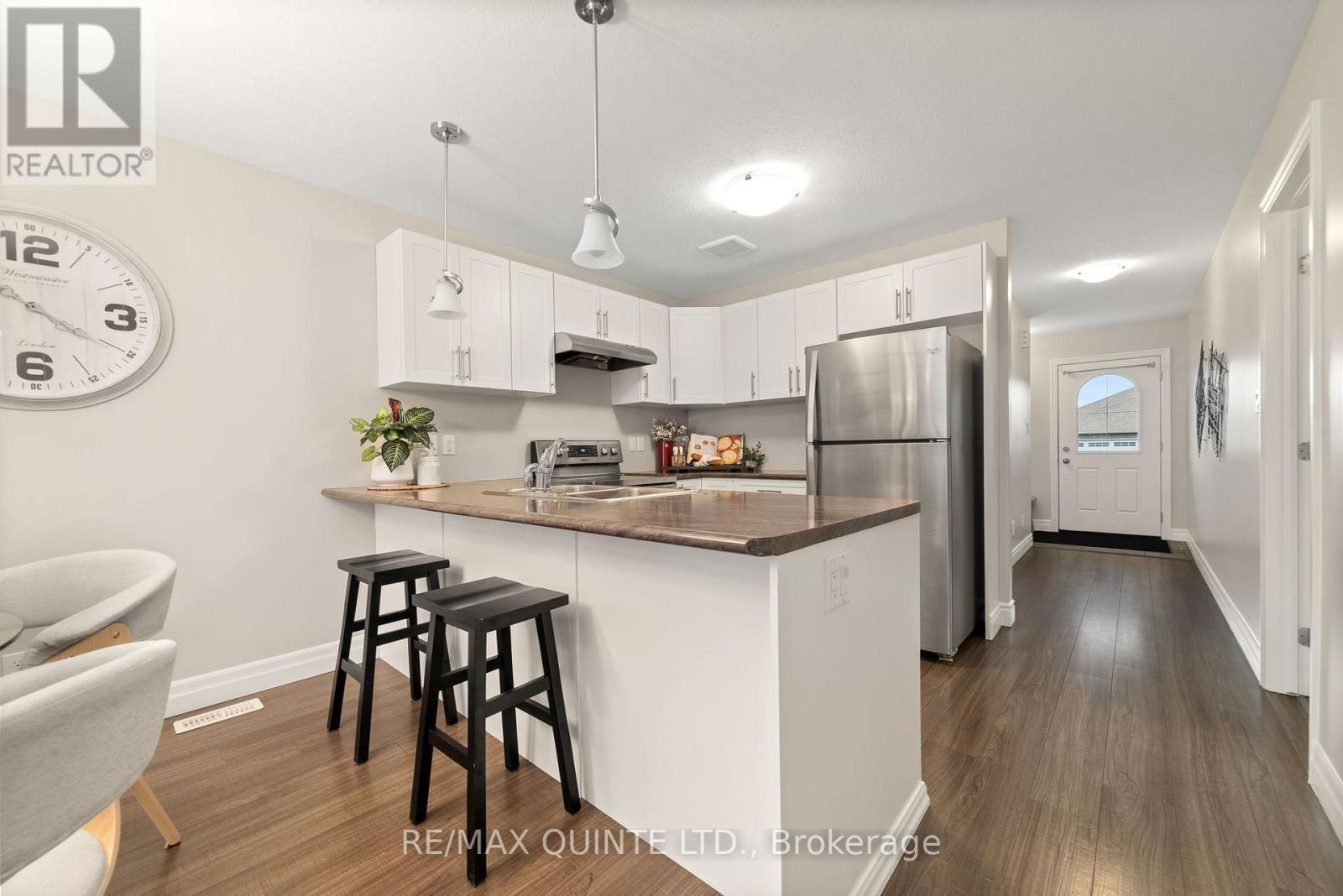 15 MCINTOSH CRESCENT Image 10