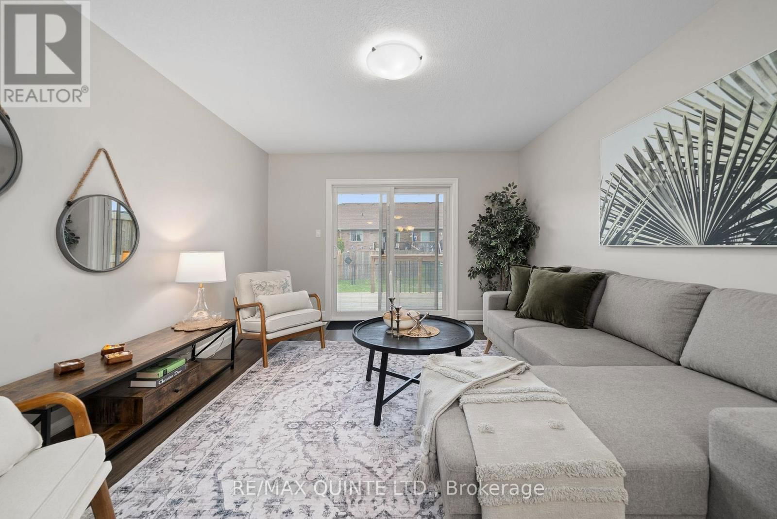 15 MCINTOSH CRESCENT Image 15