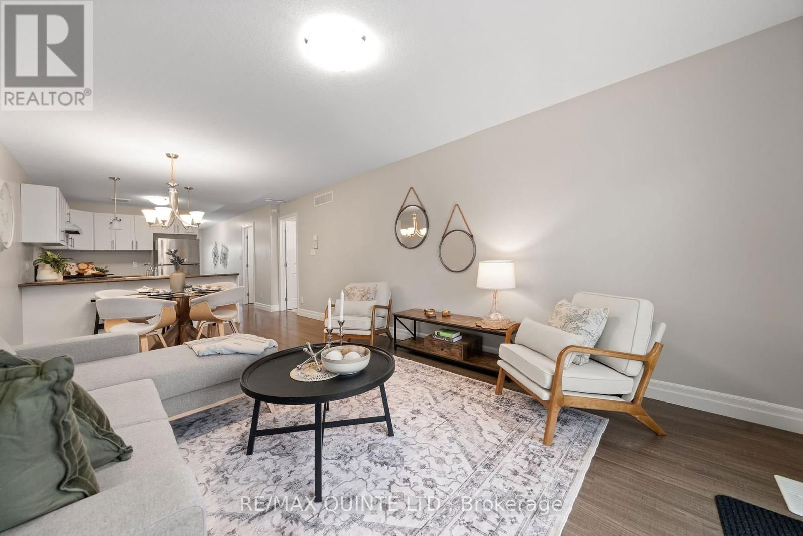 15 MCINTOSH CRESCENT Image 17