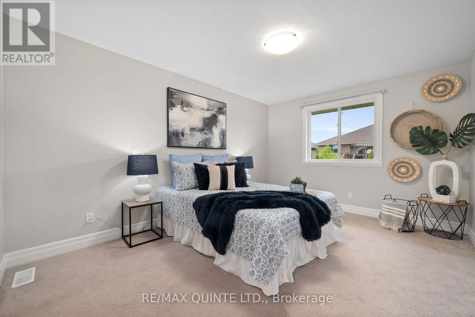 15 MCINTOSH CRESCENT Image 18