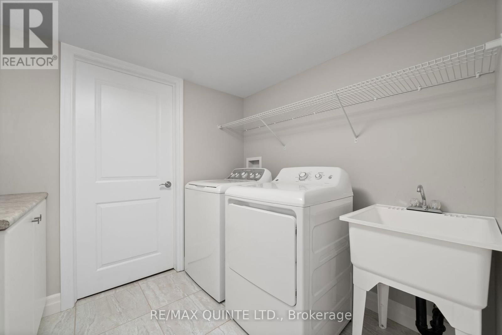 15 MCINTOSH CRESCENT Image 22