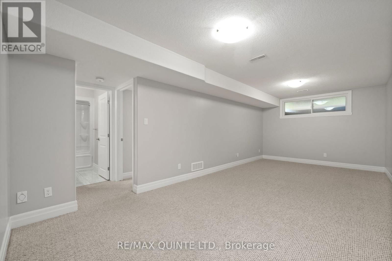 15 MCINTOSH CRESCENT Image 23