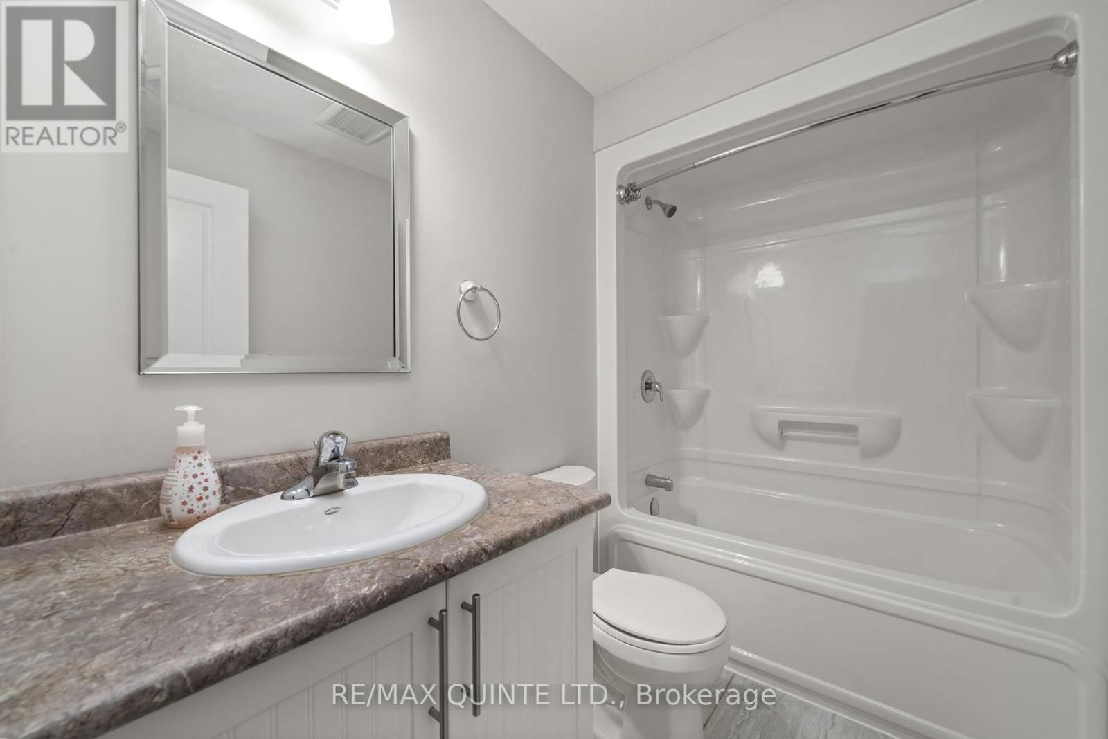 15 MCINTOSH CRESCENT Image 24