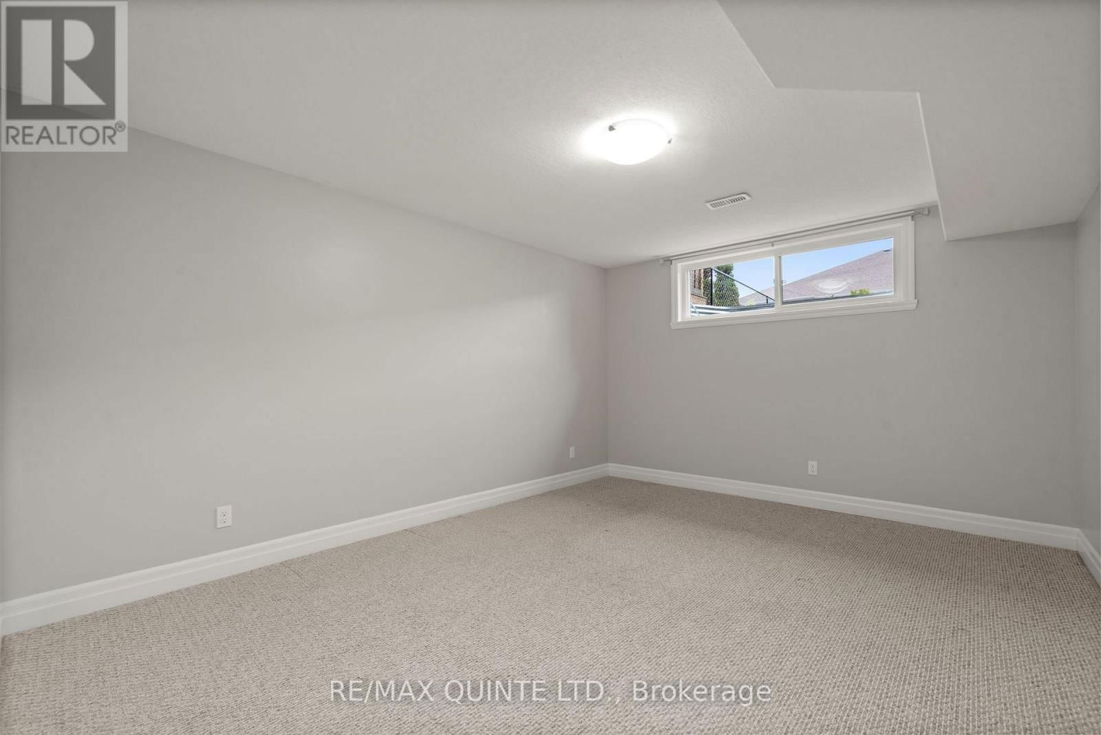 15 MCINTOSH CRESCENT Image 27