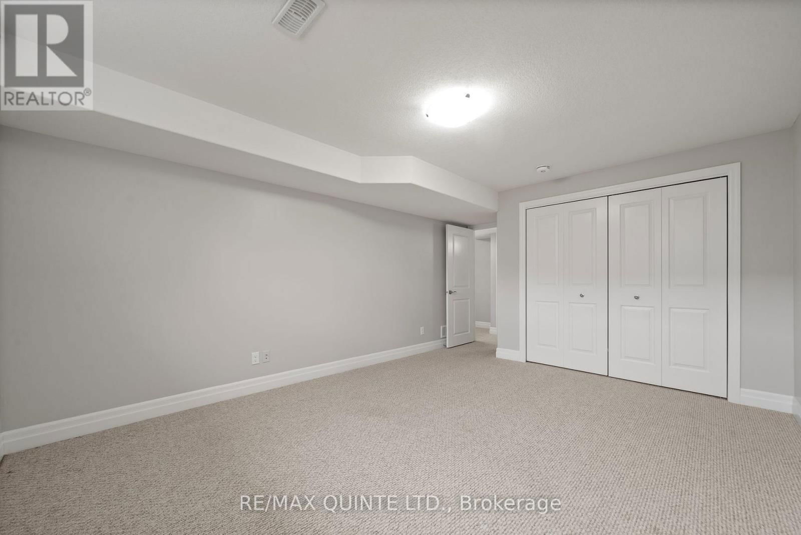 15 MCINTOSH CRESCENT Image 28